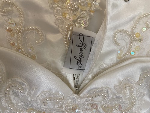 Alfred Angelo wedding dress - Picture 5 of 14