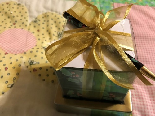 Memo Cube by Madison Studio Holly Leaves Office Desk MEMO PAD HOLDER & PEN NEW  - Picture 10 of 12