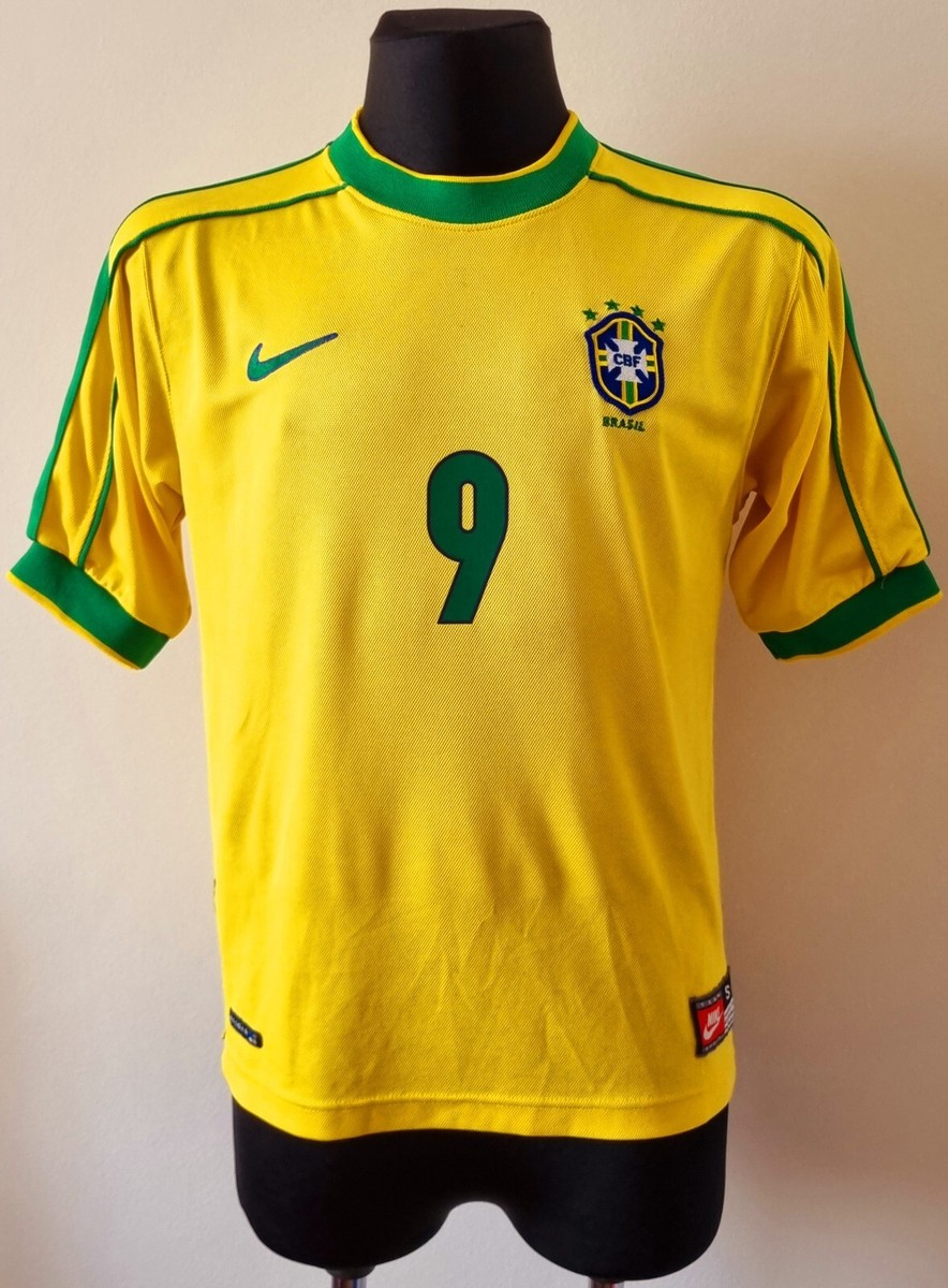 【希少】00s NIKE ブラジル代表 #9 ロナウド Tシャツ サッカーシャツ 希少】00s NIKE ブラジル代表 #9 ロナウド Tシャツ サッカー
