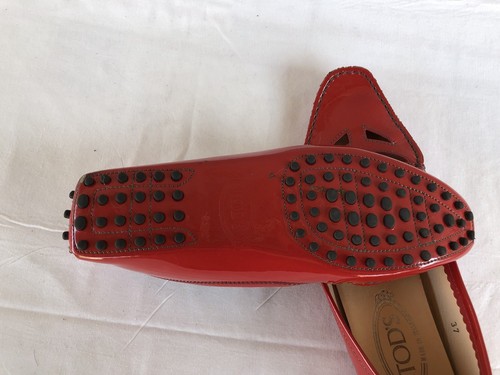 $299 TOD'S 37 US 6.5 Bright Red Patent Leather Loafer Flat Moc Slip On Shoes A - Picture 9 of 9