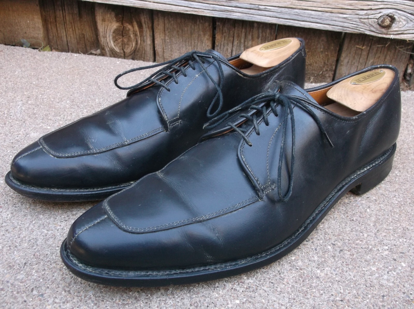 Allen Edmonds Delray Classic Split Toe Derby Shoe… - image 3