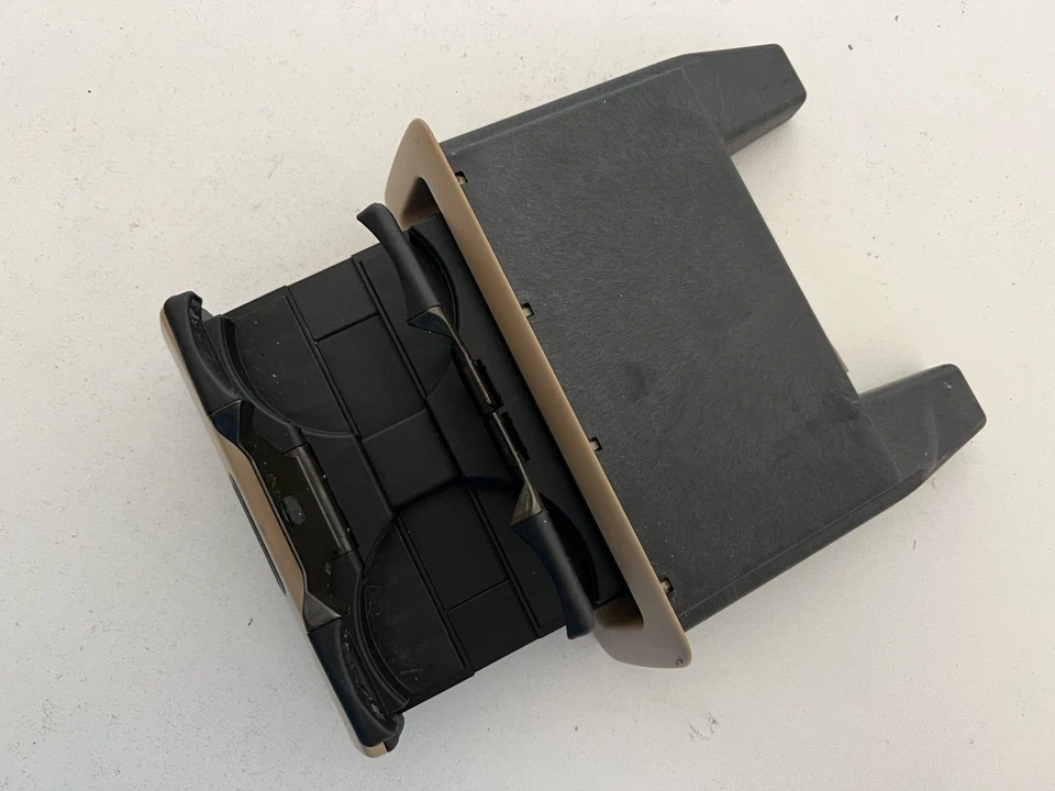 BMW Rear Seat Cup Holder Beige Tan E38 740i 740iL 750iL 8212128 OEM - Изображение 3 из 4