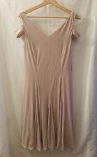HOPE & HARLOW DRESS SZ 6 NUDE SILVER COLD SHOULDER RIBBED PLEATED