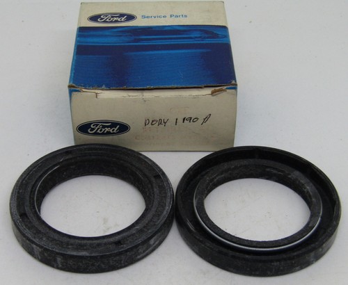 NEW FORD MOTOR COMPANY GENUINE OEM RETAINER P/N D0RY-1190-A SOLD INDIVIDUALLY - 第 2/2 張圖片
