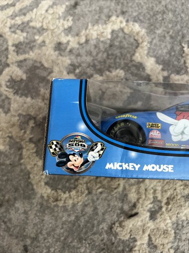 NIB~DISNEY 2004 TEAM CALIBER NASCAR DAYTONA 500 MICKEY MOUSE 1:24 DIECAST Lm - Picture 9 of 13