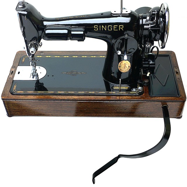 SINGER Sewing Machine Bentwood Carrying Wooden Case Knee Control 201 15