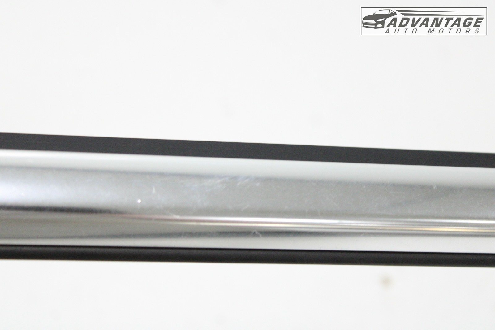 2014-2020 MASERATI QUATTROPORTE FRONT RIGHT SIDE DOOR WINDOW BELT MOLDING OEM