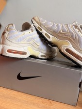 Nike Air Max Plus Herren Sneaker EU 40,5 Weiß/Beige Mesh Low Top Schnürung