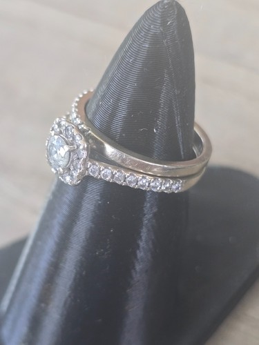 engagement ring set size 6.5 14k white gold approx 1.3 - 1.4 carat total Cushion - Picture 6 of 9