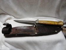 MORA COLLECTABLE FIXED BLADE KNIFE 3 1/4” VINTAGE ORIGINAL SHEATH SWEDEN