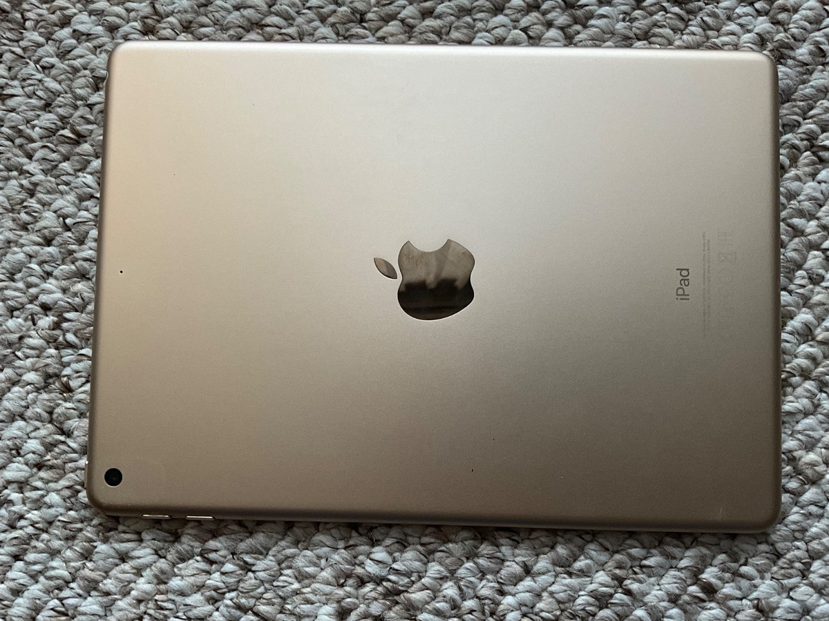 Apple iPad 5. Gen. 32GB, WLAN, 24,64 cm, (9,7 Zoll) - Spacegrau