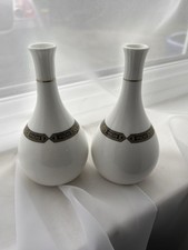 Pair of White Wedgwood Insignia Metallised Bud Vases Vintage Excellent Condition