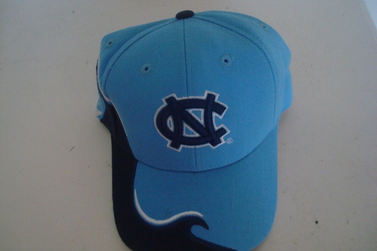 NORTH CAROLINA TAR HEELS STRAPBACK DEADSTOCK HAT CAP VINTAGE