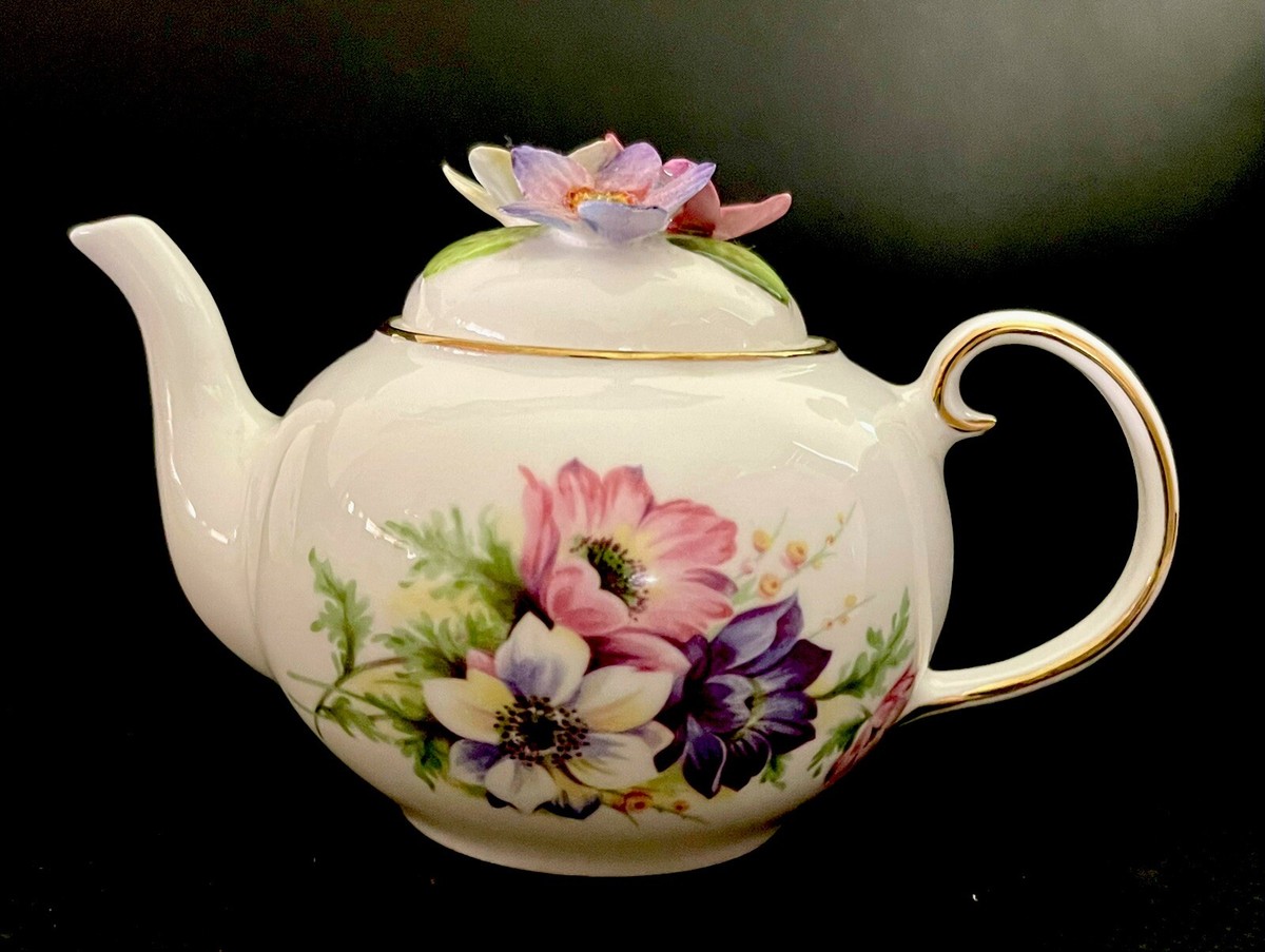 Royale Stratford Country Cottage Teapot Collection Anemones