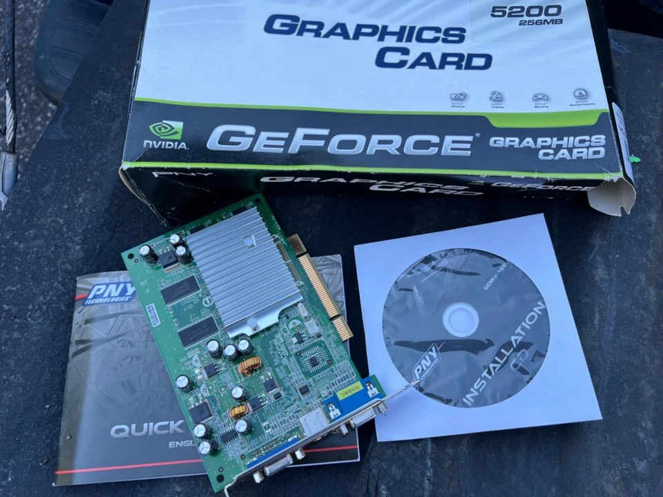 PNY NVIDIA GeForce FX 5200 (VCGFX522PEB) 256MB DDR SDRAM PCI Graphics adapter - Image 4 of 4
