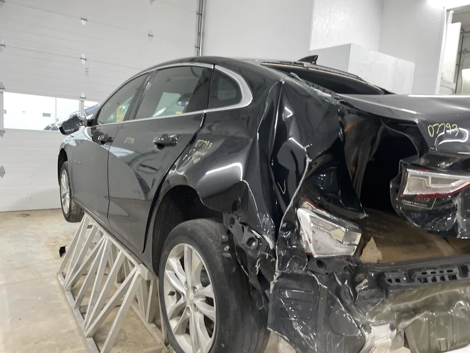 Compresor de aire acondicionado usado para: Chevrolet Malibu 2017 1,5 grado A Foto 3 de 4
