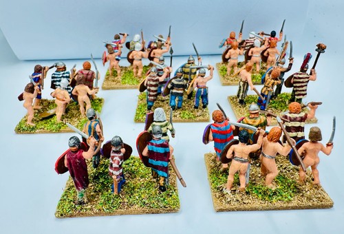 81x 20mm New-Line Design Gallic Infantry Superbly Painted *See Condition* - Picture 6 of 10