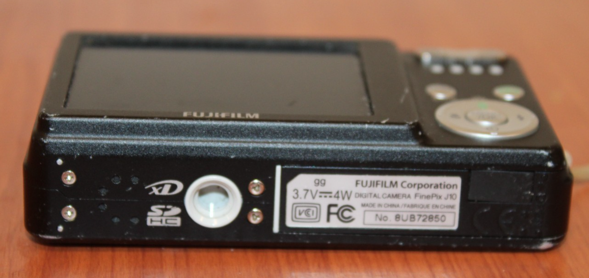 Y301 Fujifilm FinePix J10 8.2メガピクセル カメラ Amazon | FUJIFILM