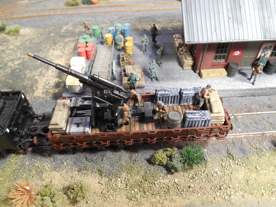 HO Roco Minitank 6th Panzer Army Artillery Car with Soldiers A2282 Custom Detail - Image 2 of 3