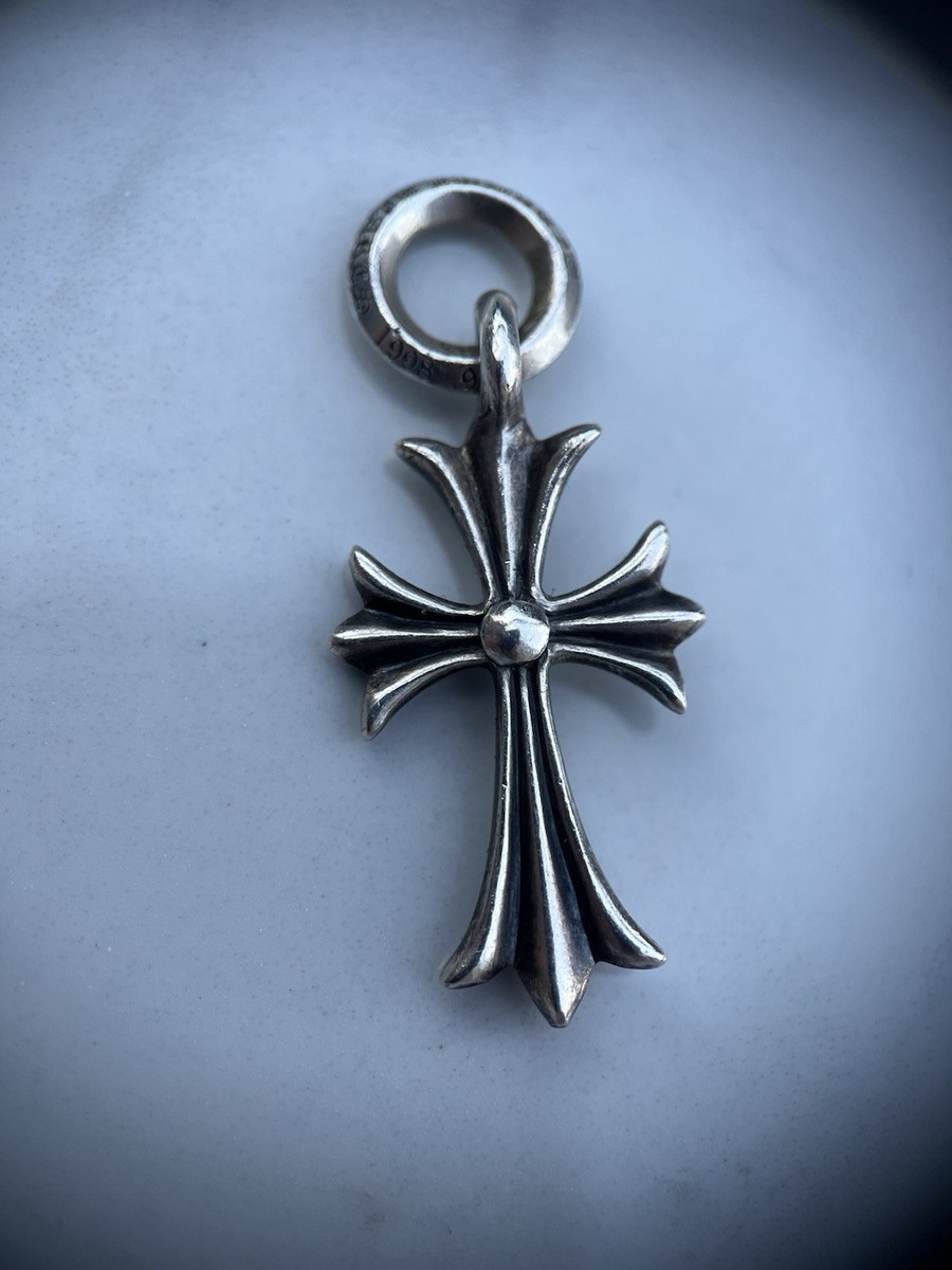 アクセサリー Chrome Hearts Tiny CH Cross Charm Silver Chrome Hearts Tiny CH Cross Pendant / Charm AUTHENTIC with