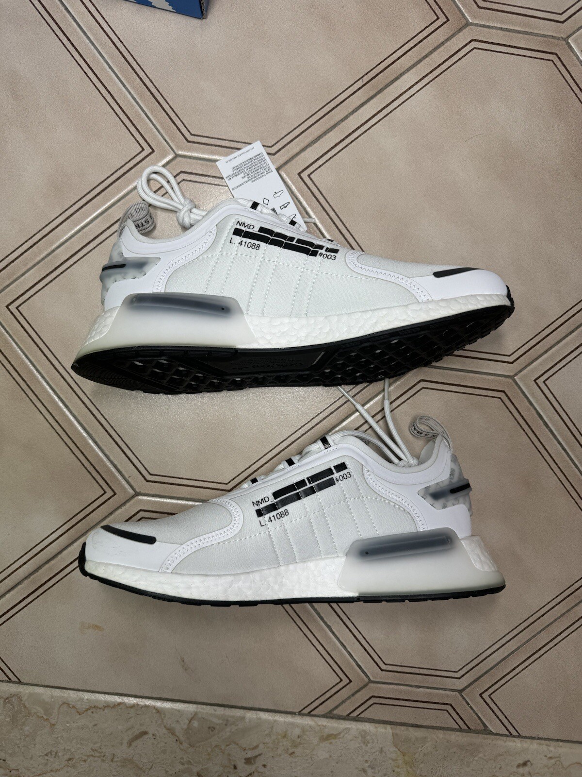 Adidas Originals NMD V3 Black White FZ5965 Men 10 image 2