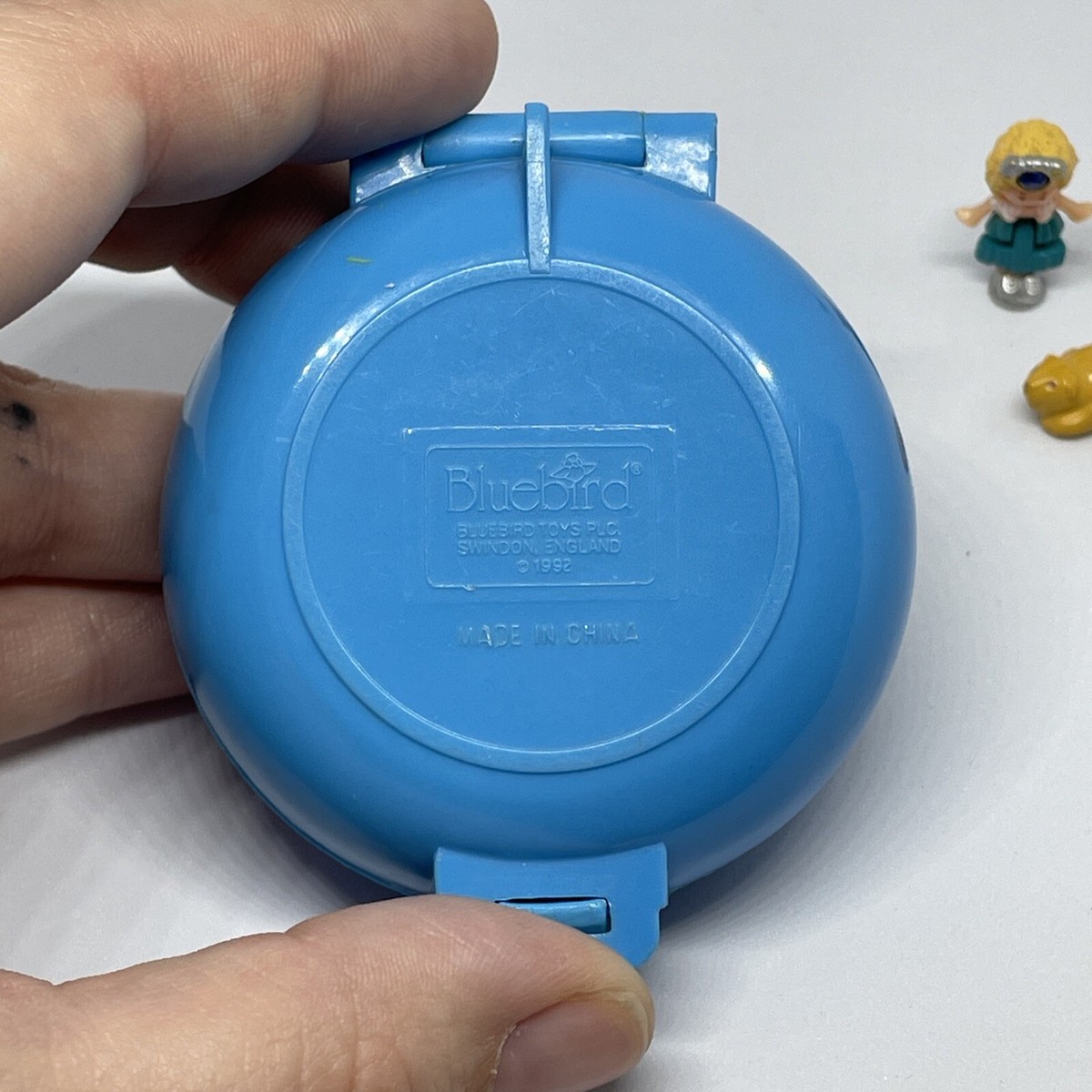 1992 Polly Pocket Undersea Blue Jeweled Chain Compact