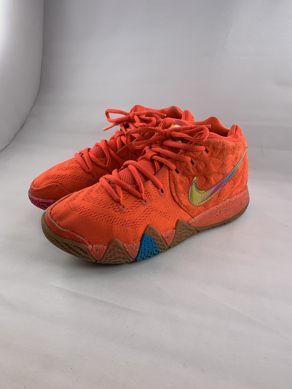 youth kyrie 4 lucky charms