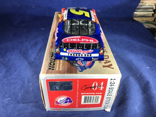 U-6 TERRY LABONTE #5 KELLOG’S / FATHER’S DAY 2004 CHEVY MONTE CARLO - Picture 4 of 6
