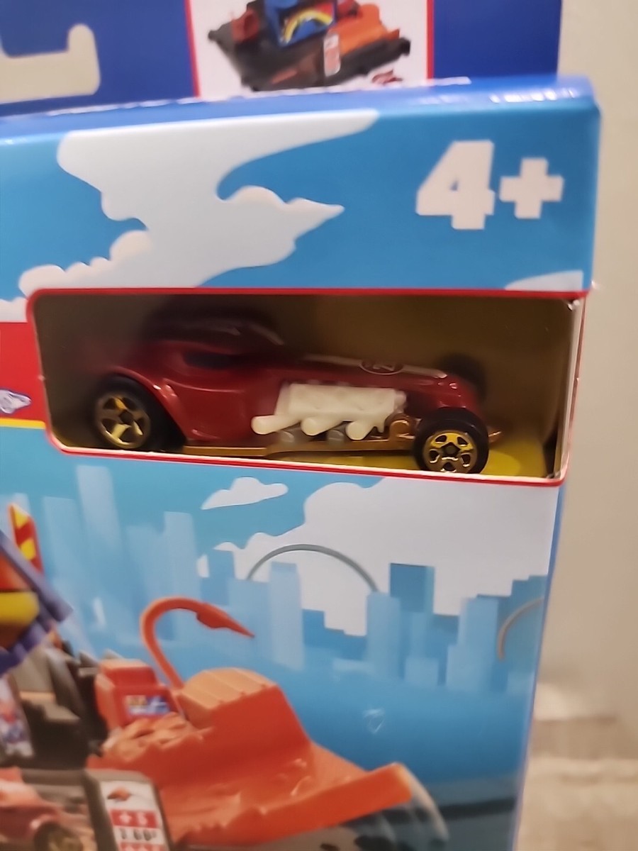 NEW MATTEL HOT WHEELS CITY FUEL STATION SHIFT PLAY SET 1 VEHICLE