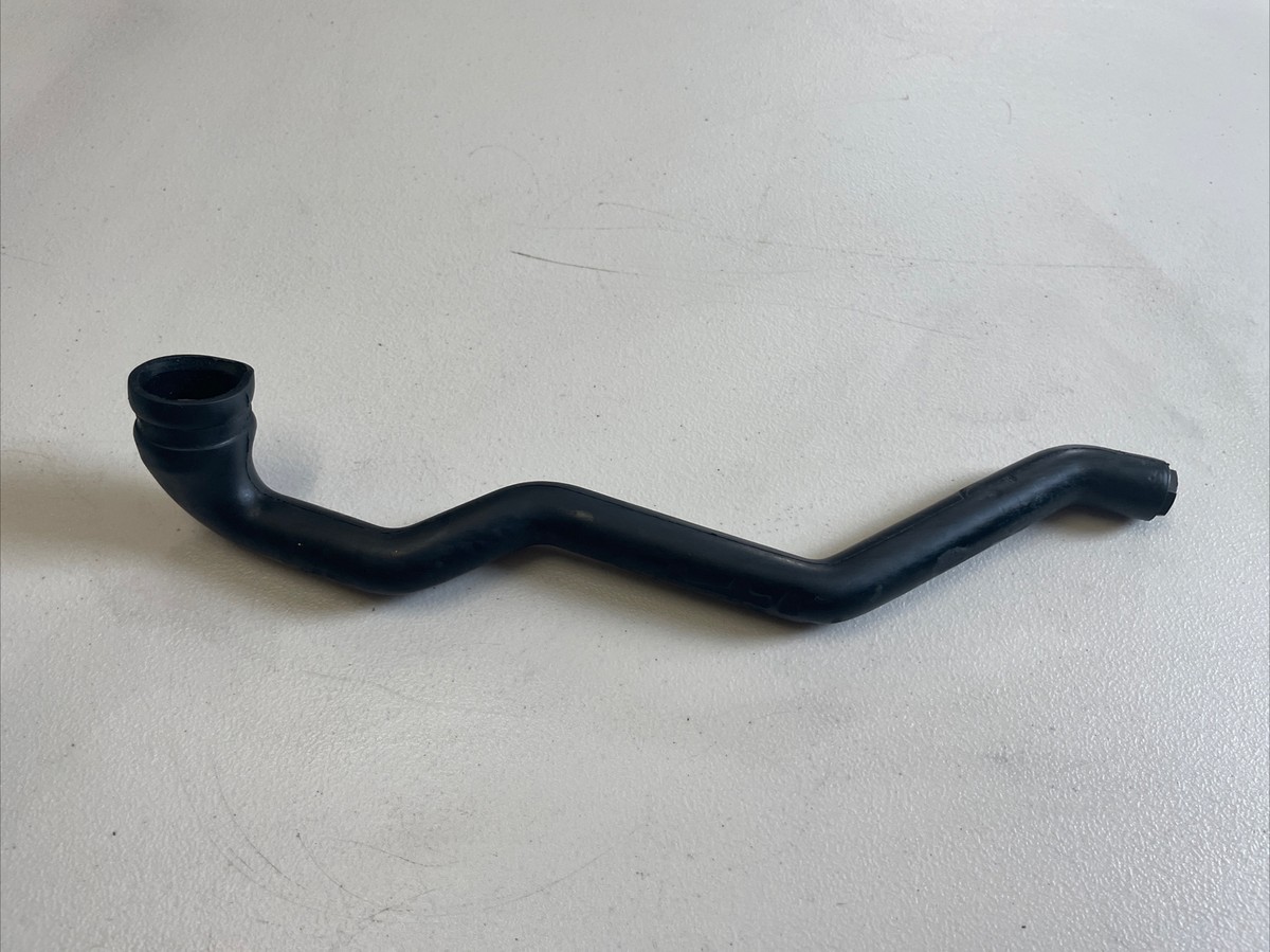 VW Golf Jetta 16v 1,8l PL Breather Hose 027103217E | eBay