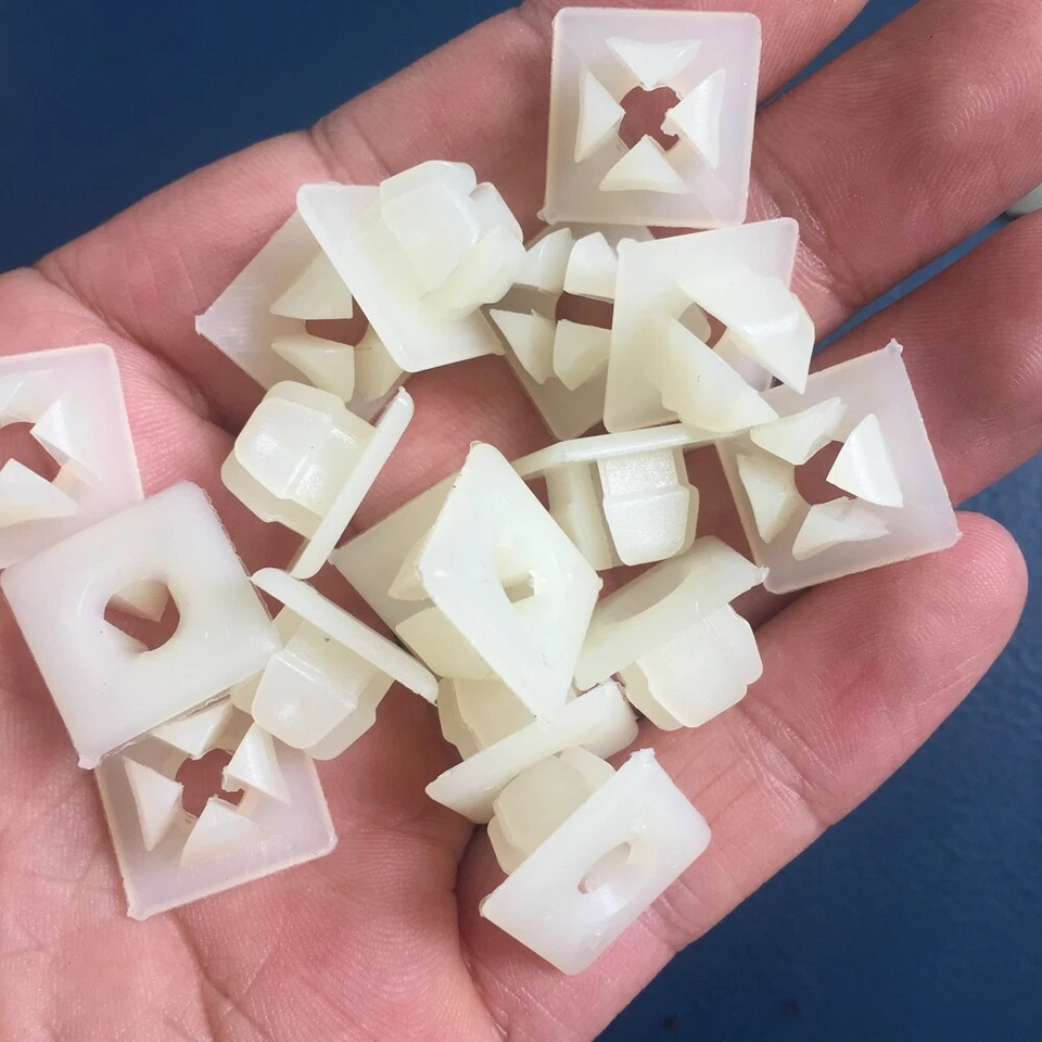 50x Clip de soporte de tuerca de matrícula de parachoques 1/4" (#14) ojal de tornillo para Chevrolet Foto 2 de 2