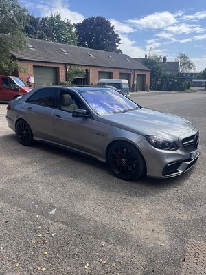 Mercedes-Benz Mercedes E63 AMG V8 W212