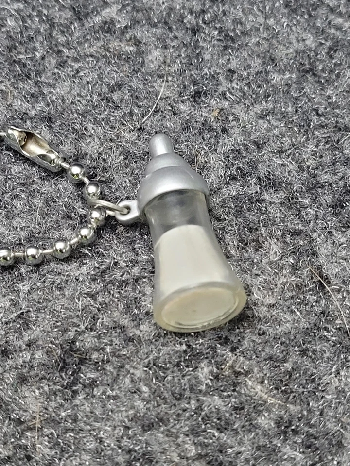 Vintage Bratz Babyz Doll Milk Baby Bottle Accessory Mini Drink Short Chain - Изображение 2 из 4