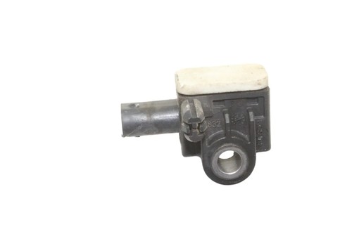 MERCEDES-BENZ B W246, W242 Aufprallsensor vorne links A1668210151 1.80 26874742