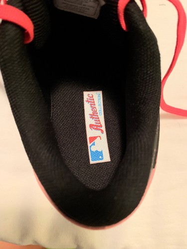 Under Armour Kids Leadoff Low RM Jr. Béisbol talla 6y 1264187-064 - Imagen 6 de 6