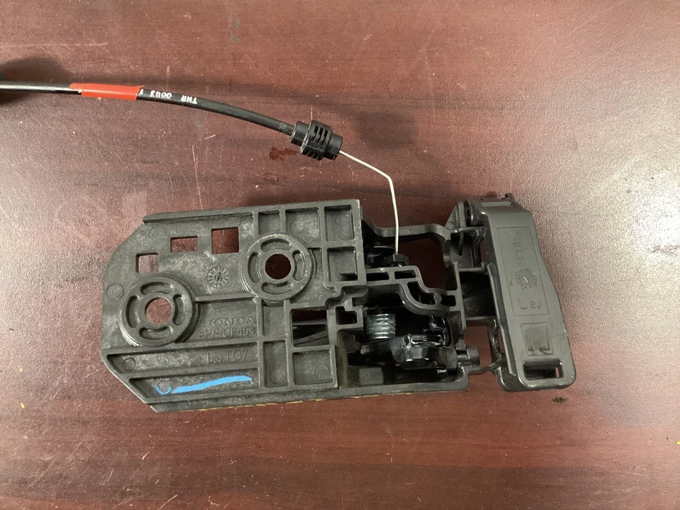 Honda Odyssey Elite 2018-2024 delantero izquierdo interior interior manija de puerta OEM. Foto 4 de 4