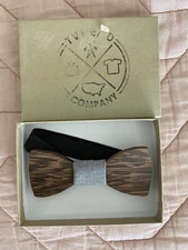 TVHEAD Co. Wooden Bow Tie - Brown Bowtie