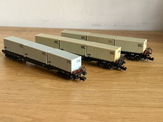 3 x N Gauge Bogie Container Wagons Each With 3 Containers (Magnetic)