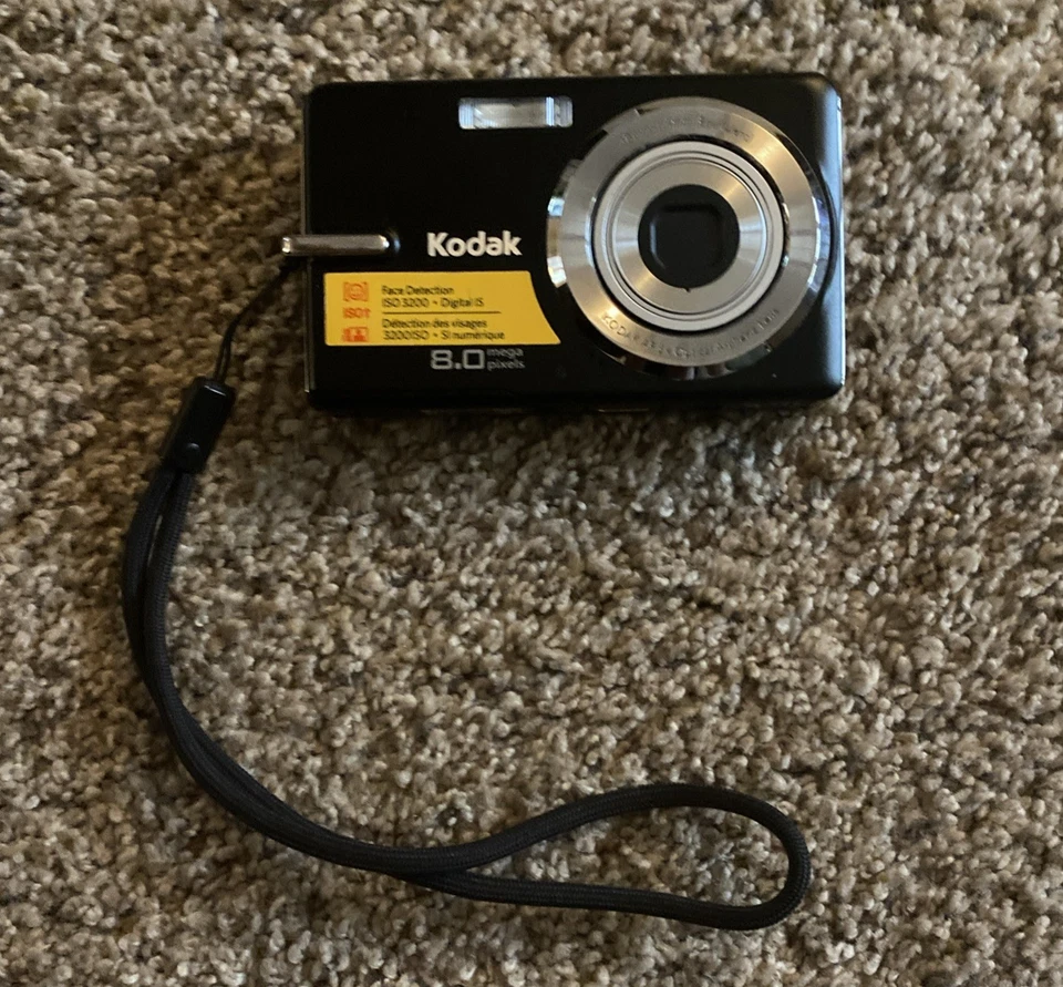 Kodak EasyShare M883 Digital Camera w/ Battery & Charging Cable - WORKS - Image 2 of 4