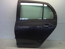 Porte arrière et accessoires Toyota YARIS