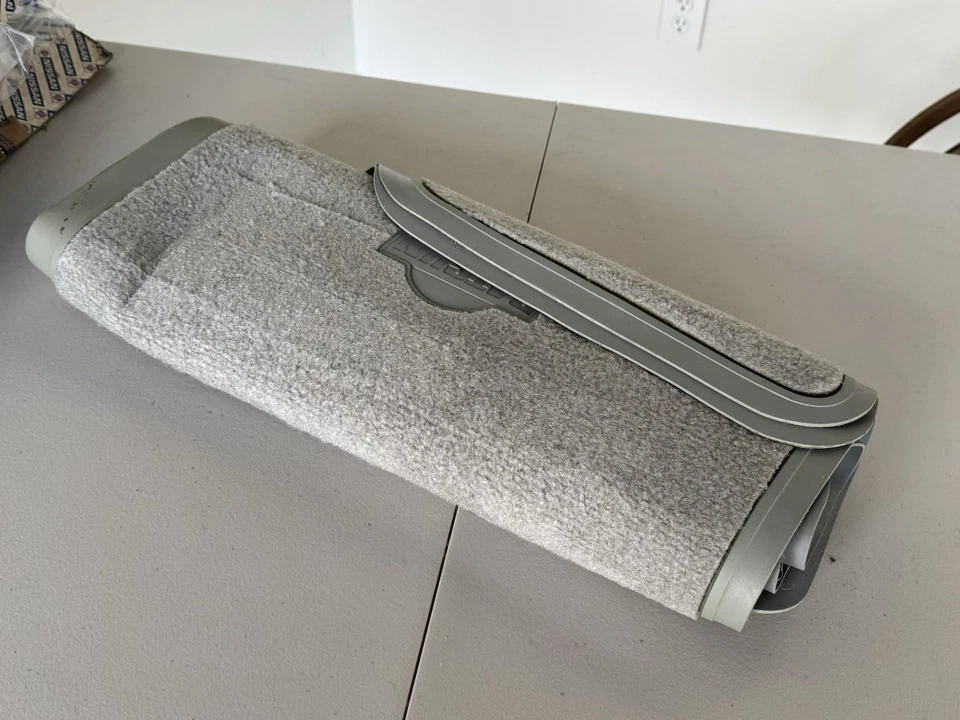 Juego de 4 alfombrillas alfombradas grises Datsun 310 - NOS 99990-00946GY Foto 2 de 4