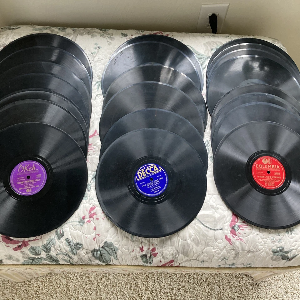78 RPM Record Columbia, Decca, Victor, Etc. Dance Band Lot Of 30 Rare Unverified - Image 2 of 4