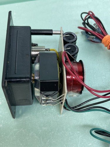 AVEX 2-way Speaker Crossover with Input Panel, Connector, and Wiring B - Picture 3 of 7