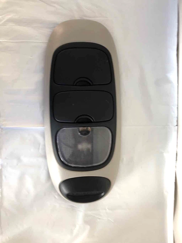 Внутренний верхний отсек для хранения света на крыше 2000 FORD WINDSTAR LX - Изображение 2 из 4