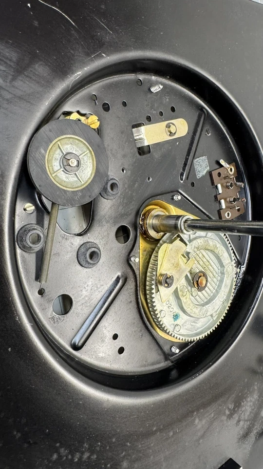 Realistic LAB 12 Turntable Mechanical BODY ONLY ON OFF SWITCH STUCK FOR PARTS 🔥 - Image 4 of 4