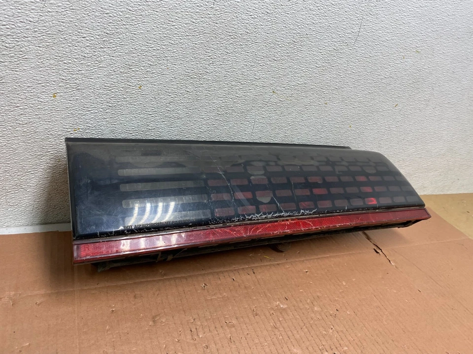 Luz trasera lateral del pasajero derecho Pontiac Firebird 1982 a 1985 L9811 PS Foto 3 de 4