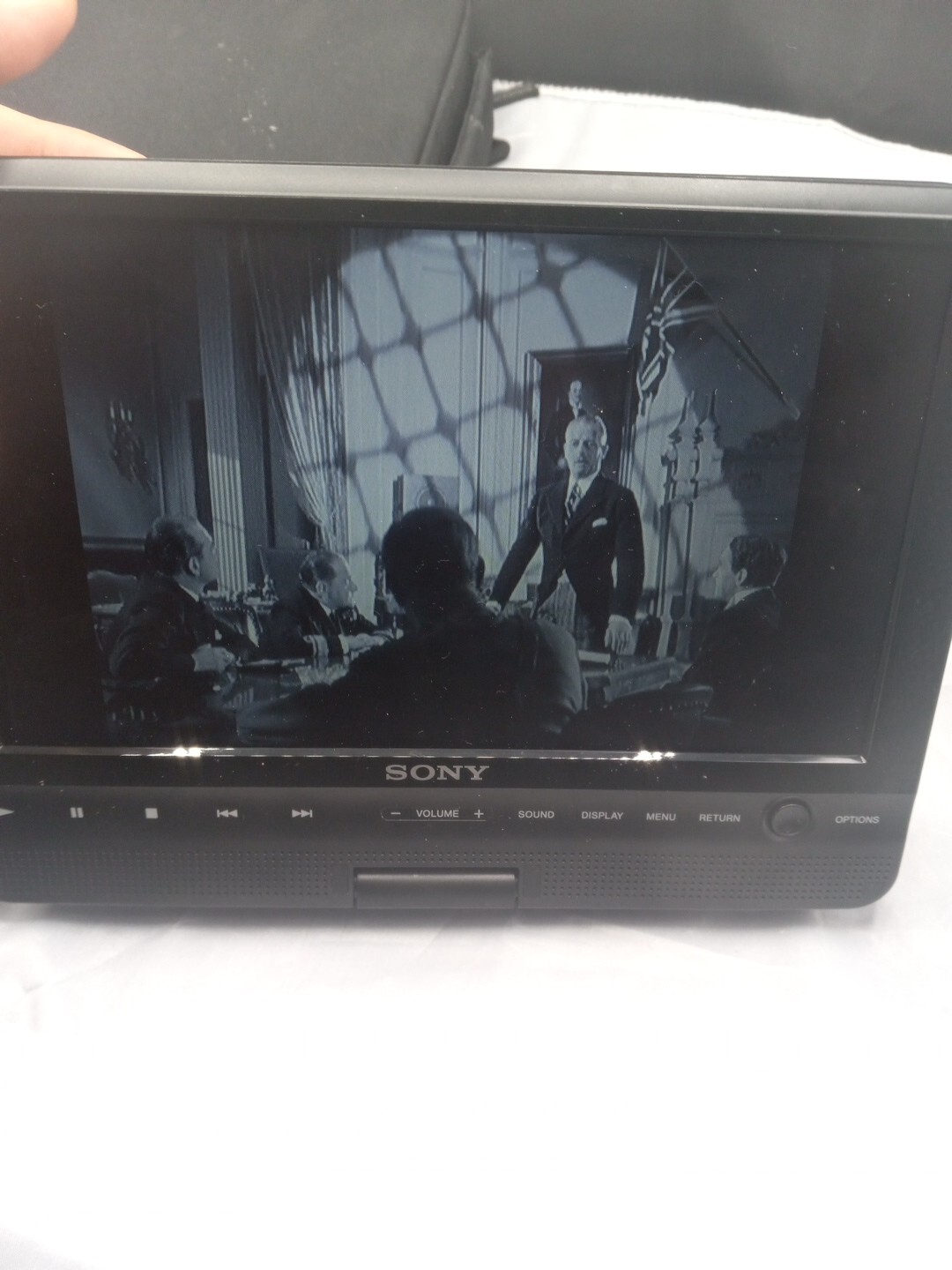 Sony DVPFX970 DVD Player 9 inch screen Bag Included eBay