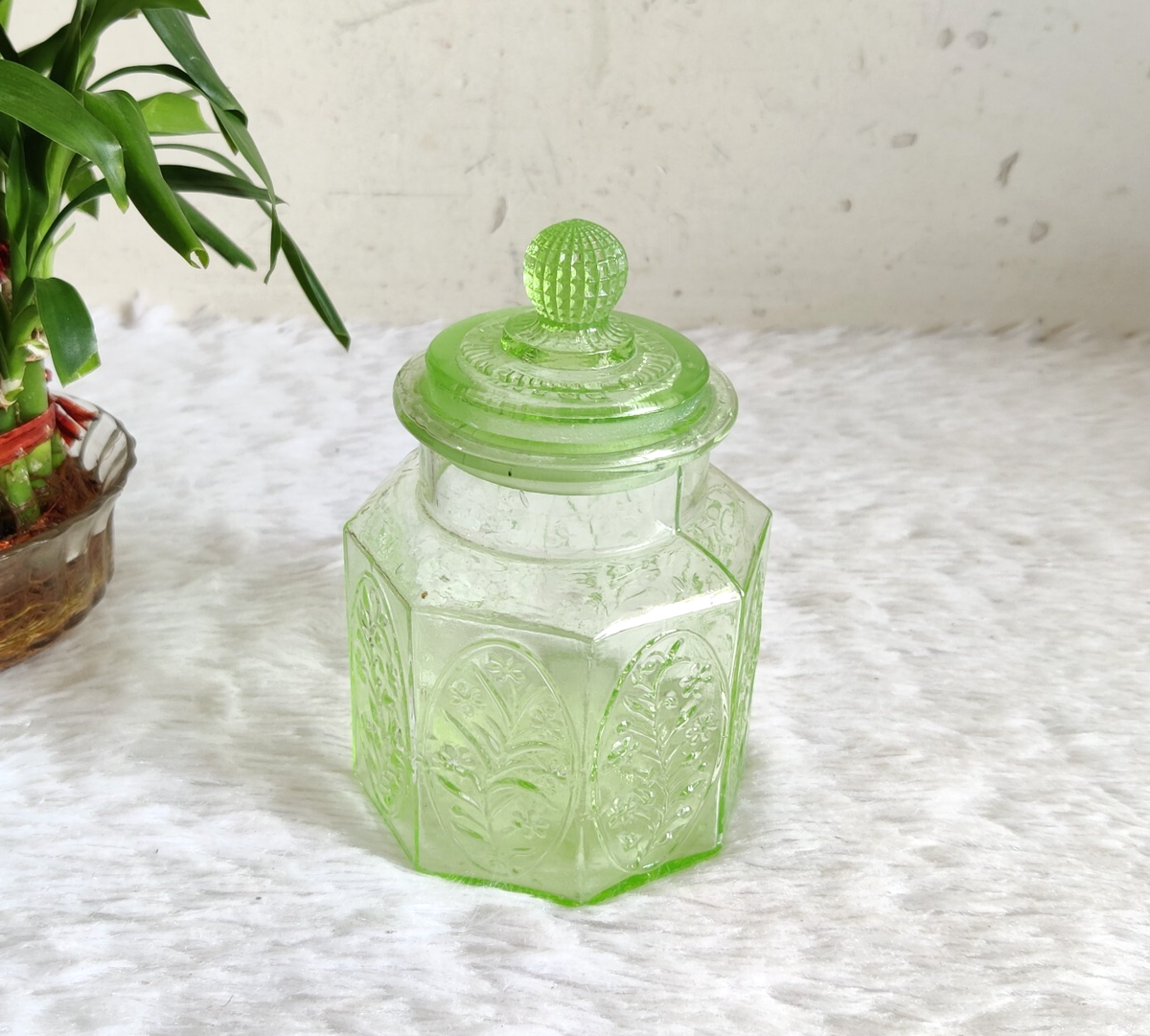 1930s Vintage Hand Brand Neon Green Glass Jar Pot With Lid Japan