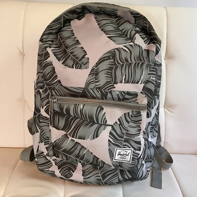 herschel backpack silver Classic XL Supply Co. USA and a retractable side pocket for water bottles or small items .= Herschel Backpack Light Gray