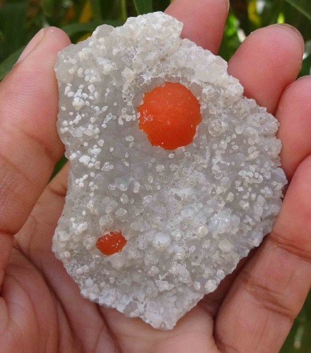 RED FLUORITE BALLS ON QUARTZ MATRIX BASE # 0067 - Picture 2 of 4